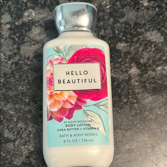 Bath & Body Works HELLO BEAUTIFUL 24 hour Shea Butter & Vitamin E Moisturizer - Picture 1 of 5